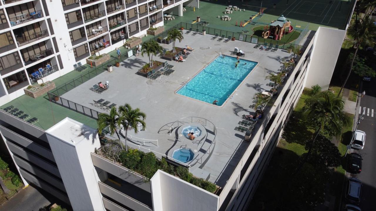 Waikiki Escapade Mountain Views Condo, Steps To Beach With Parking Perk Honolulu Eksteriør billede