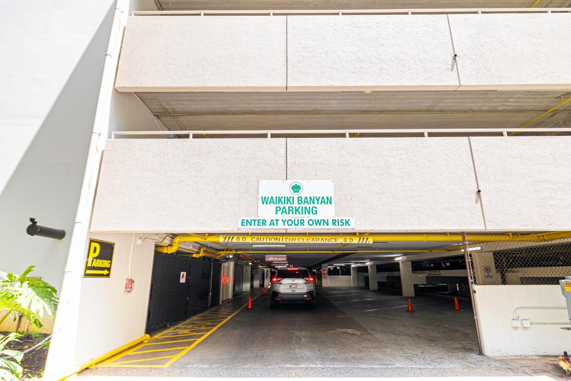 Waikiki Escapade Mountain Views Condo, Steps To Beach With Parking Perk Honolulu Eksteriør billede