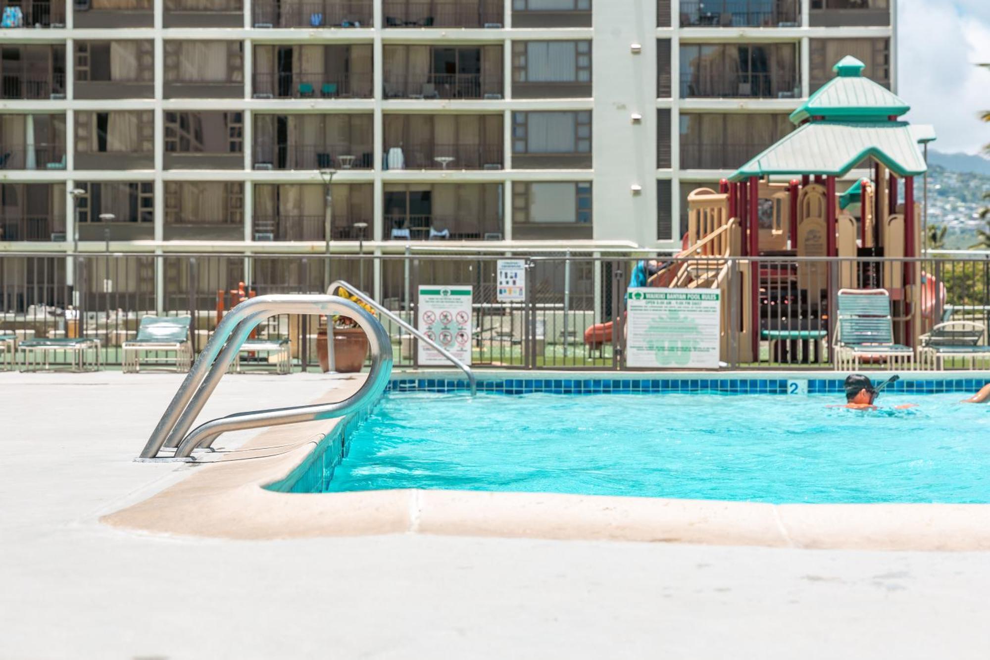 Waikiki Escapade Mountain Views Condo, Steps To Beach With Parking Perk Honolulu Eksteriør billede