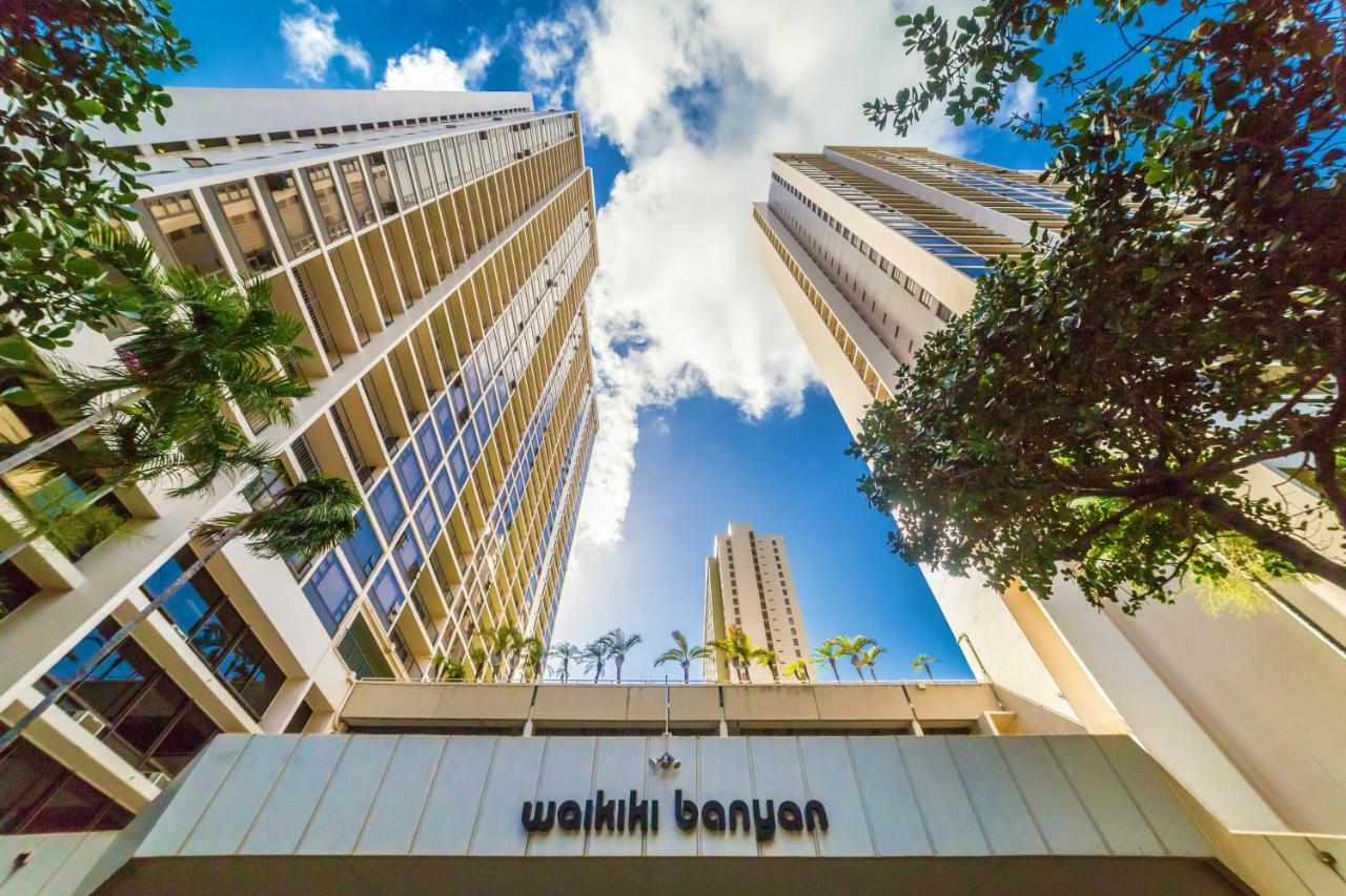 Waikiki Escapade Mountain Views Condo, Steps To Beach With Parking Perk Honolulu Eksteriør billede