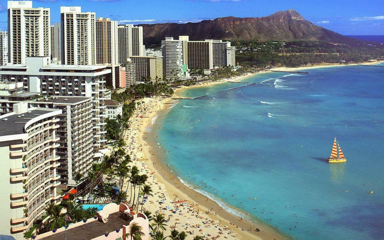Waikiki Escapade Mountain Views Condo, Steps To Beach With Parking Perk Honolulu Eksteriør billede